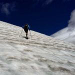 Salita sul ghiaccio orientale del Petit Mont Blanc (3430 m), in Val Veny.