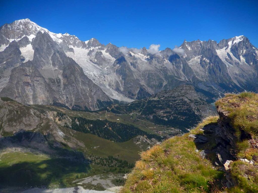 Veduta del Monte Bianco dalla vetta del Mont Crammont (2730 m).