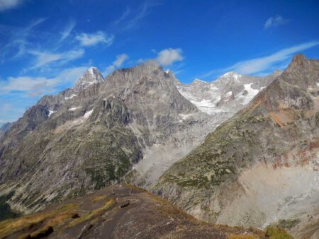 Panorama in salita al Col Grand Ferret (2537 m).