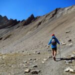 Il ghiaione finale verso il Col de Malatra (2925 m), dal vallone del Gran San Bernardo.
